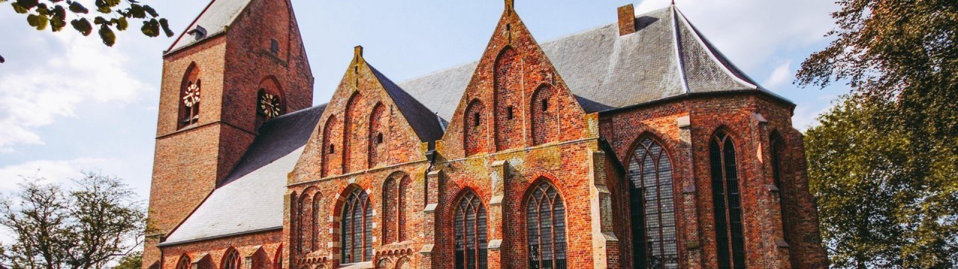 Kerk loppersum medium